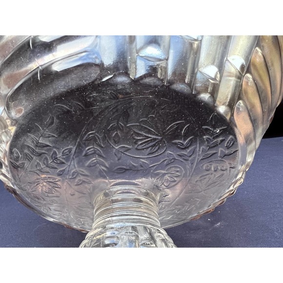 Louisa Basketweave Pedestal Compote Bowl - Picture 12 of 12